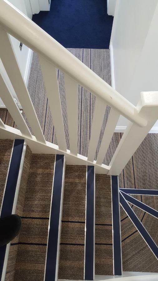 Heathrow-Windsor Guest House Слау Екстериор снимка