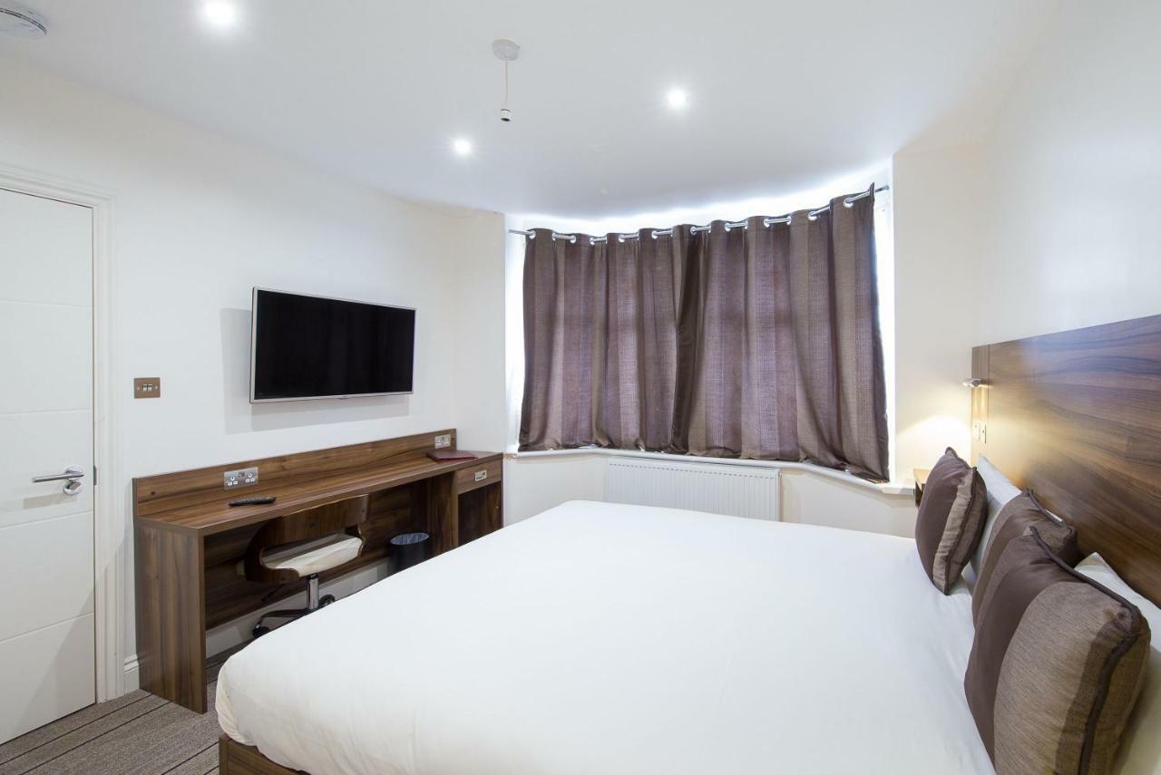 Heathrow-Windsor Guest House Слау Екстериор снимка