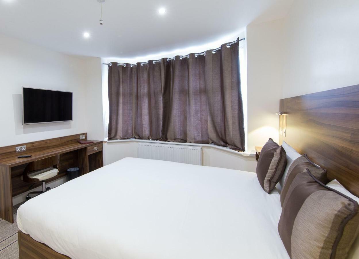 Heathrow-Windsor Guest House Слау Екстериор снимка