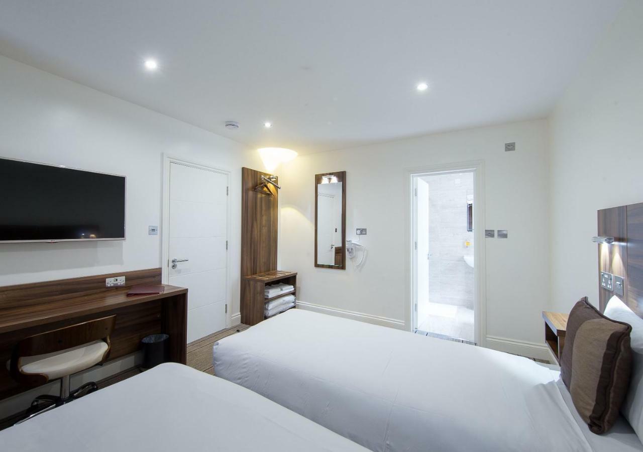 Heathrow-Windsor Guest House Слау Екстериор снимка
