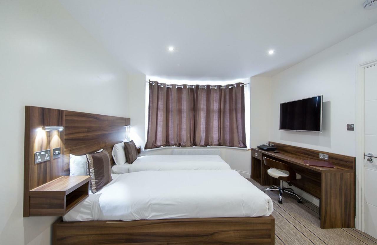 Heathrow-Windsor Guest House Слау Екстериор снимка