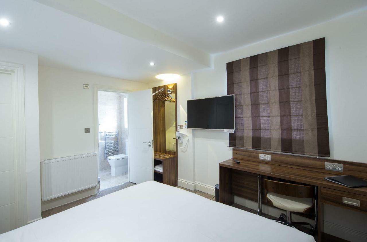 Heathrow-Windsor Guest House Слау Екстериор снимка
