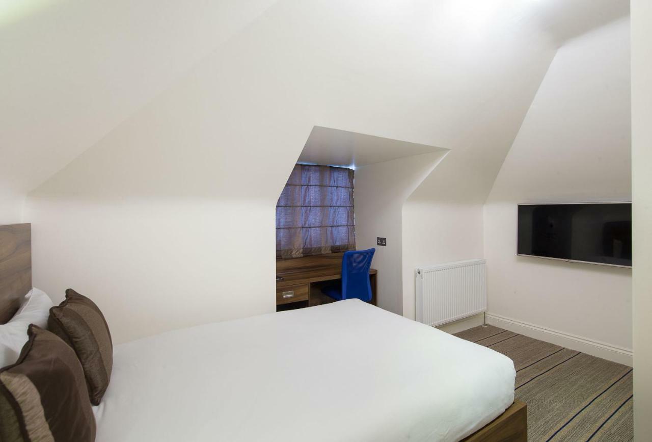 Heathrow-Windsor Guest House Слау Екстериор снимка