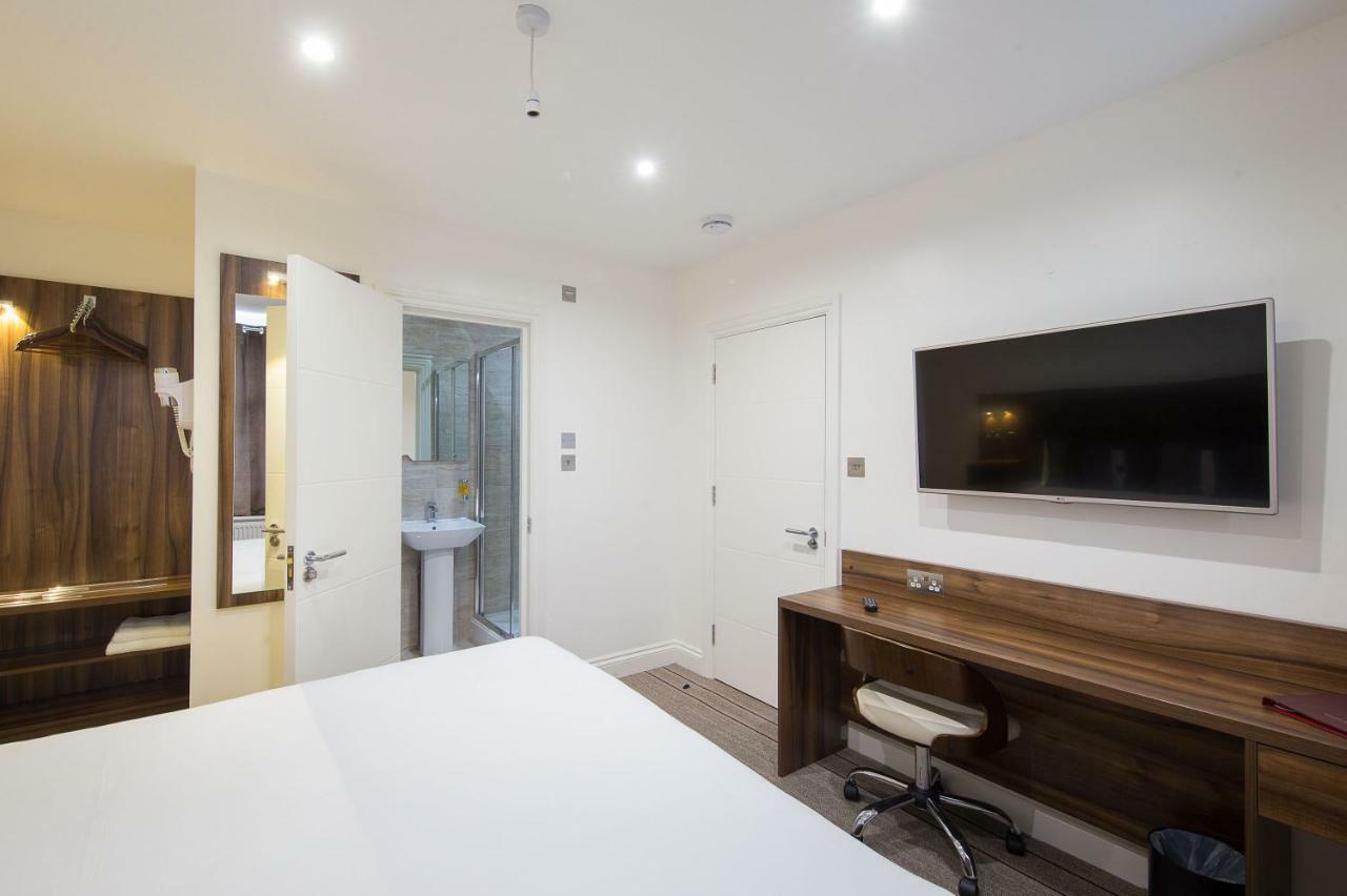 Heathrow-Windsor Guest House Слау Екстериор снимка