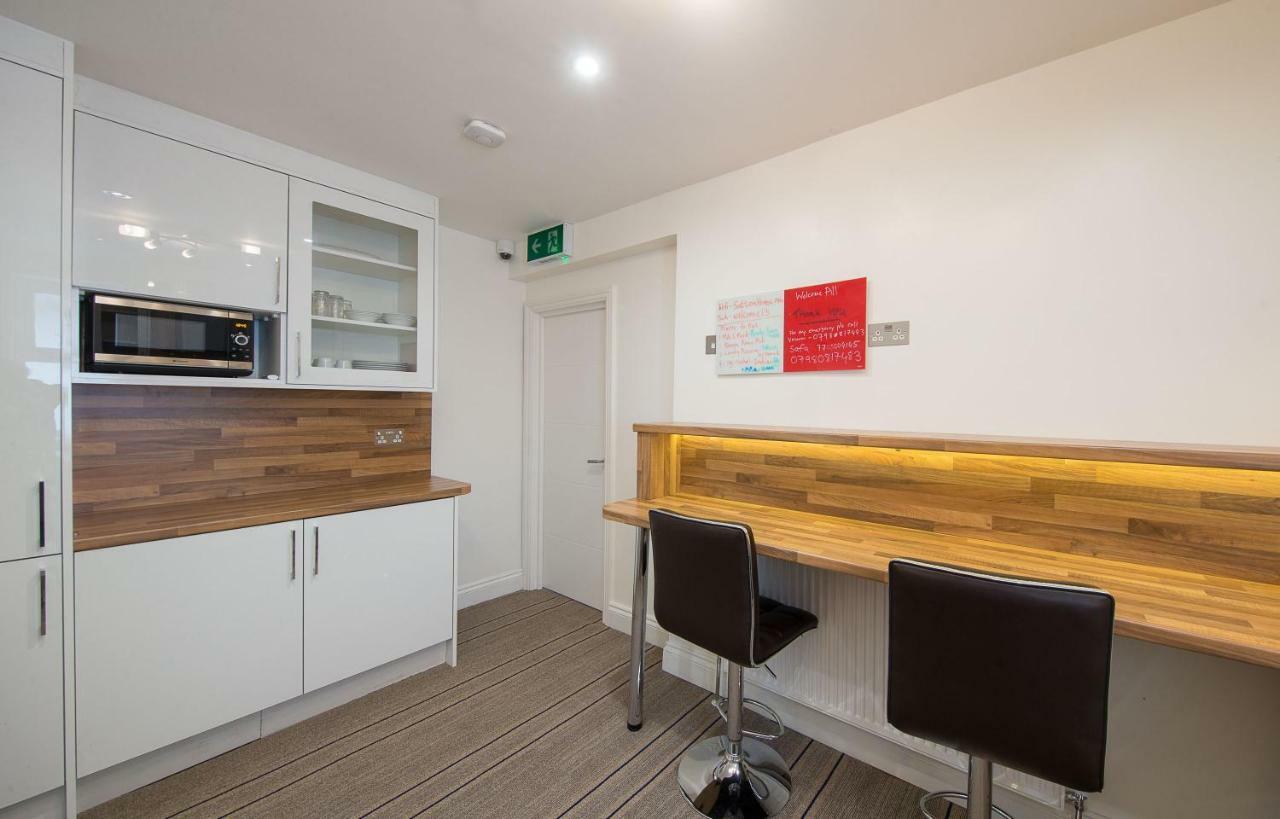 Heathrow-Windsor Guest House Слау Екстериор снимка