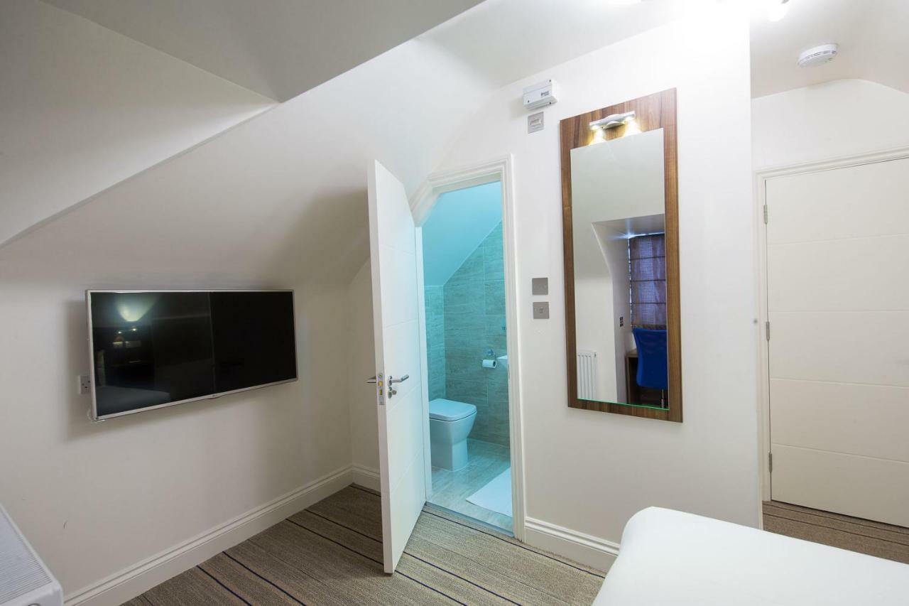 Heathrow-Windsor Guest House Слау Екстериор снимка