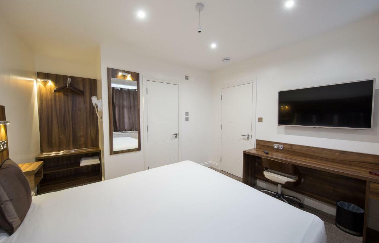 Heathrow-Windsor Guest House Слау Екстериор снимка